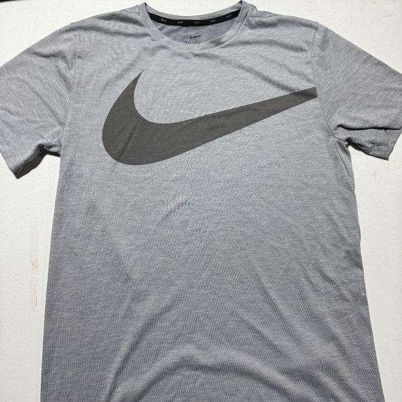 Nike Dri-fit t-shirt - Picture 1 of 6